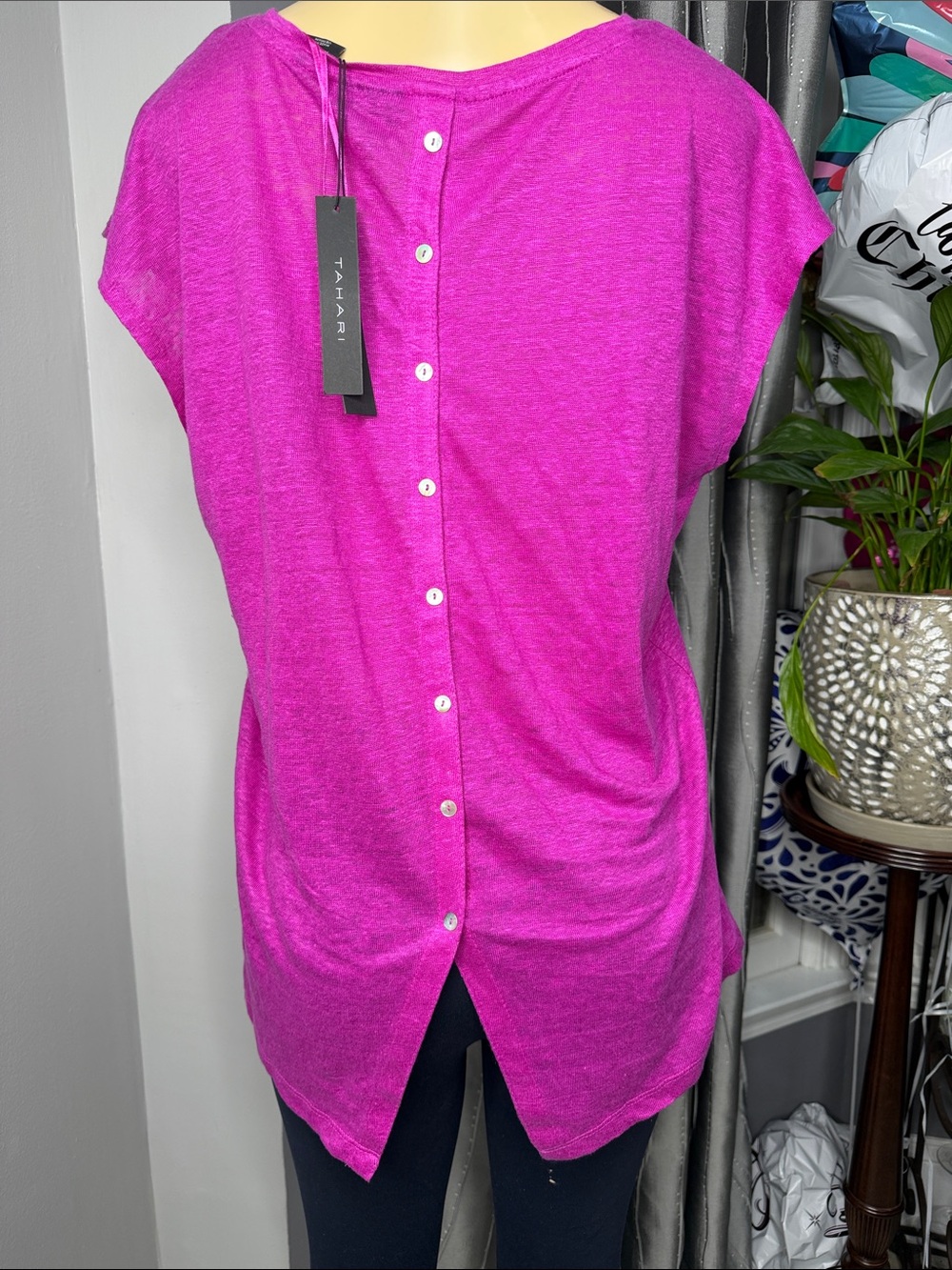 Tahari Women’s  Sz L Bright Fuchsia Button-Back Cap Sleeve Top NWT